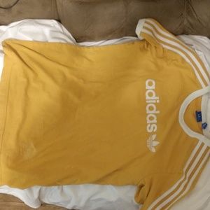 Adias Size L shirt